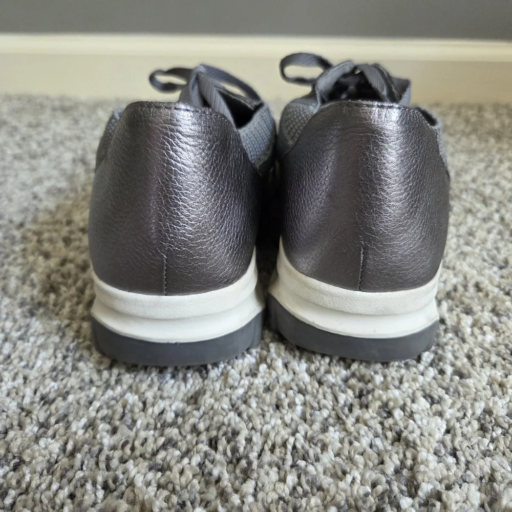 Naturalizer Women's‎ Nash Flyknit Wide Sneaker Metallic Charcoal Gray Size 7.5W